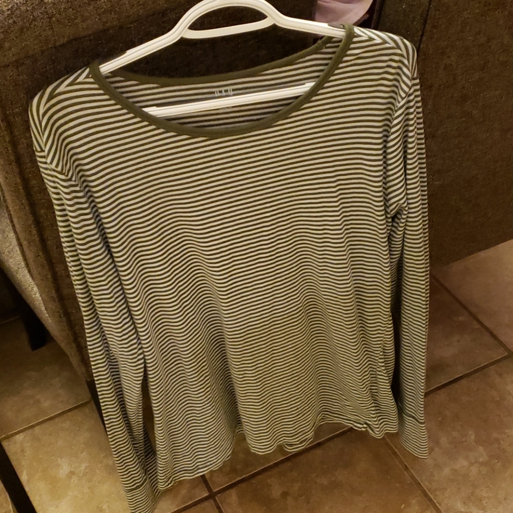 Long sleeve top